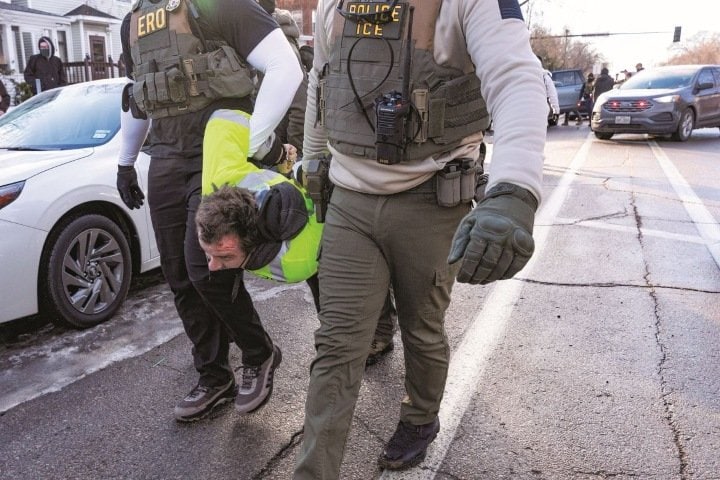 ICEの強制捜査の動画に『ポケモン』の主題歌が