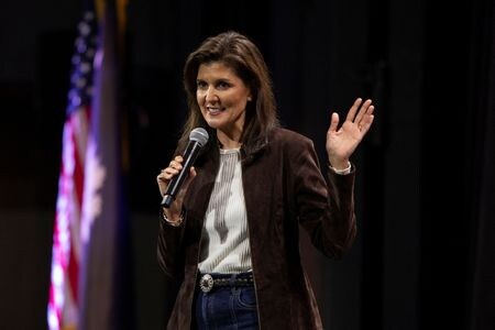 　２月５日、米共和党の大統領候補指名を目指すヘイリー元国連大使（写真）の選挙陣営は、大統領警護隊（シークレットサービス）による護衛を要請したと明らかにした。写真はサウスカロライナ州で撮影（２０２４　ロイター／Alyssa Pointer）
