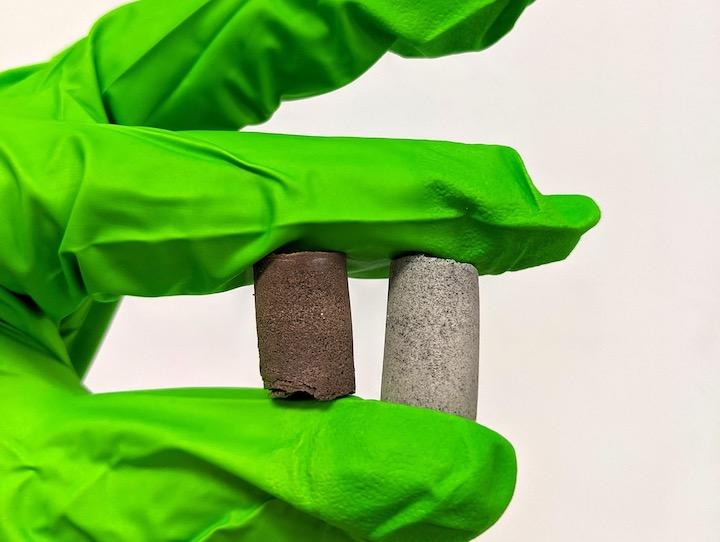 地球外物質とヒトの血液や尿、汗、涙からコンクリートのような材料を生成する技術 (University of Manchester)