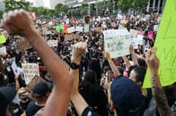 トランプの対米デモ「武力鎮圧」発言に習近平「高笑い」