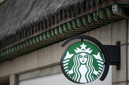 スターバックス韓国トップ解任、不適切な販促「戦車デー」が物議