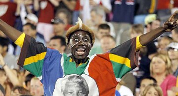 南ア、虹色の未来へ