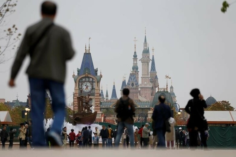 ６月１２日、中国本土初のディズニーランドとなる上海ディズニーランドが１６日、正式オープンする。写真は上海で４月撮影（２０１６年　ロイター／Aly Song）