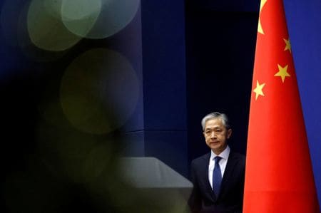 中国外務省は、ペルシャ湾岸諸国、イラン、トルコの外相が今週、相次いで中国を訪れると発表した。報道官の会見、１２月撮影。（２０２２年　ロイター/Thomas Peter）