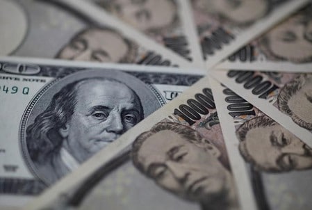 　４月３日、午後３時のドル／円はニューヨーク市場午後５時時点に比べ、わずかにドル高／円安の１０６円付近。ドルは１０６円付近まで反発したが、依然不安定な米国の株価や保護主義の先鋭化懸念から、しっかりと１０６円台に乗せることは出来なかった。写真は都内で２０１３年２月撮影（２０１８年　ロイター／Shohei Miyano）