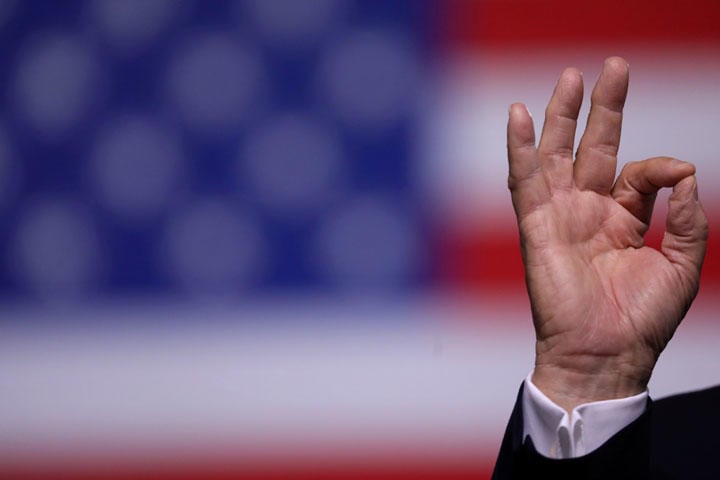 トランプがこのサインをよく使うのも、白人至上主義者に広がった理由　Mohammed Ameen-REUTERS