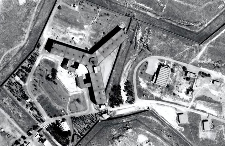 サイダネヤ刑務所の再現画像　Amnesty International/Forensic Architecture