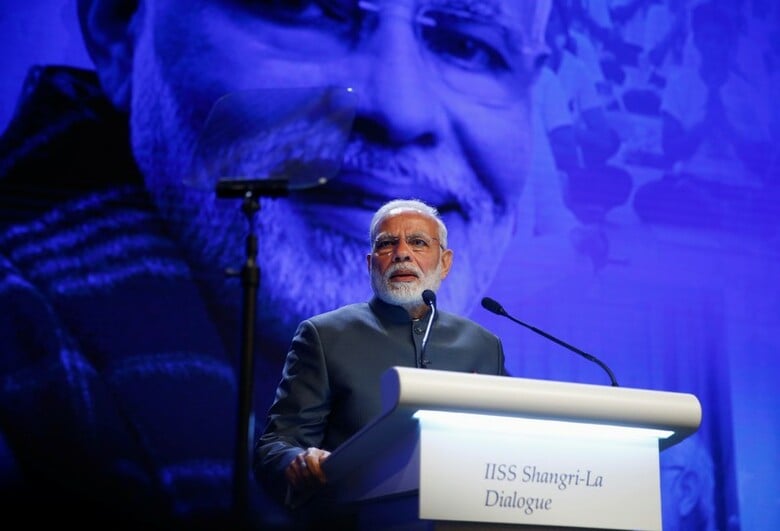 １日、シンガポールで行われたシャングリラ対話で基調講演するインドのモディ首相（２０１８年　ロイター/Edgar Su）