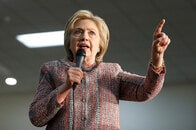 ヒラリー・クリントン、トランプに利用されかねない6つのスキャンダル