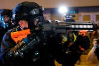 香港デモ弾圧はイギリス人幹部が主導していた！