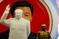 獅子像から消えた「文革」の文字──習近平の毛沢東礼賛が原因か？