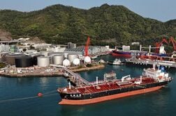 中国原油輸入、6月は41％減で10年ぶり低水準　中東産が急減