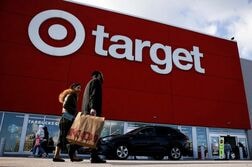 米ターゲット、通期売上高見通し引き上げ　関税還付で四半期利益大幅増