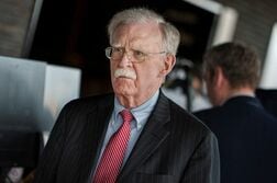 トランプ氏批判派ボルトン氏、有罪認める意向　機密情報問題＝報道