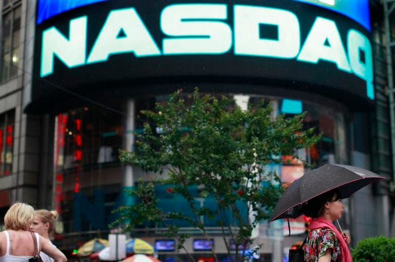 2012年7月、ニューヨークのナスダックビル前で撮影。REUTERS/Brendan McDermid