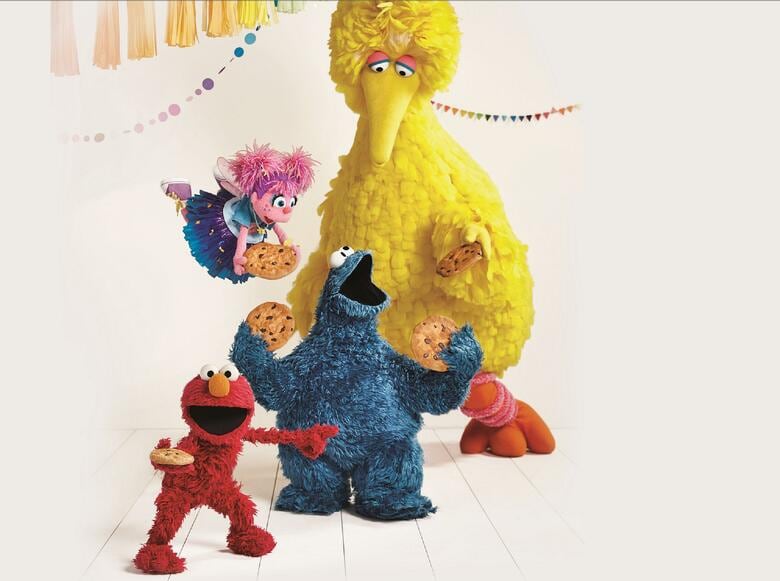 1969年の放送開始以来『セサミストリート』のマペットたち は全米の子供に愛されてきた　SESAME WORKSHOP