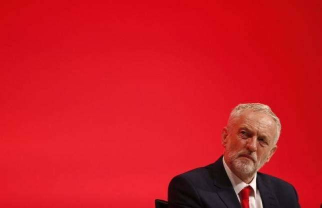 ９月２６日、英労働党が左派的な経済政策を打ち出した。写真はコービン党首。リバプールで２５日撮影（２０１６年　ロイター／Peter Nicholls）