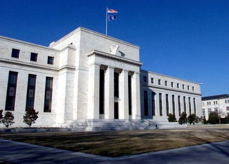 米国の連邦準備理事会（ＦＲＢ）や地区連銀などで構成する連邦準備制度は今年、約３００人の職員を削減する。ワシントンの本部。（2023年　ロイター）