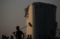 レバノン爆発、爆弾などの「外部介入の可能性も｣＝アウン大統領