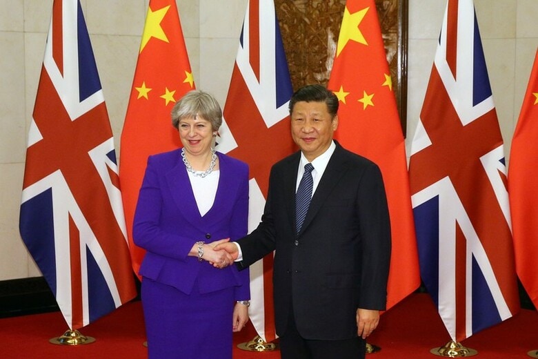 ２月２日、中国の習近平国家主席は１日、中国訪問中のメイ英首相と会談した。写真は北京での代表撮影（２０１８年／ロイター）