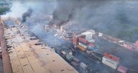 バングラデシュ、コンテナ施設で大規模火災　少なくとも49人死亡