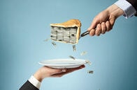 女性が経済的に不利なのは、お金の話を語ることがタブーだから