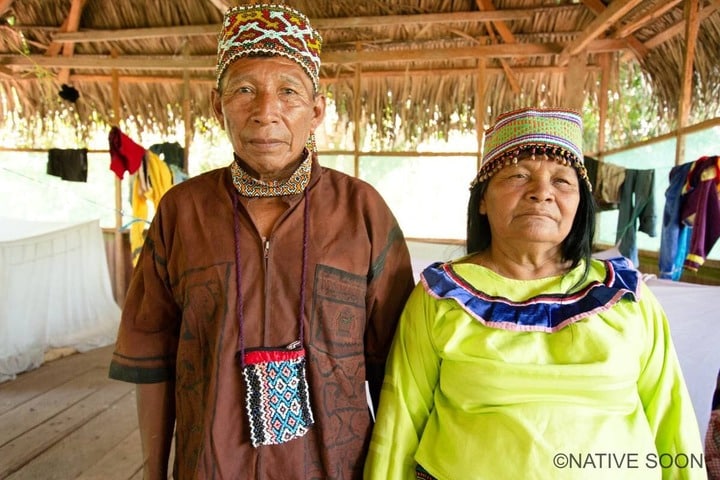 【写真2】シピボのオナヤと妻  筆者撮影