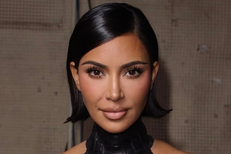 キム・カーダシアン　kimkardashian-Instagram