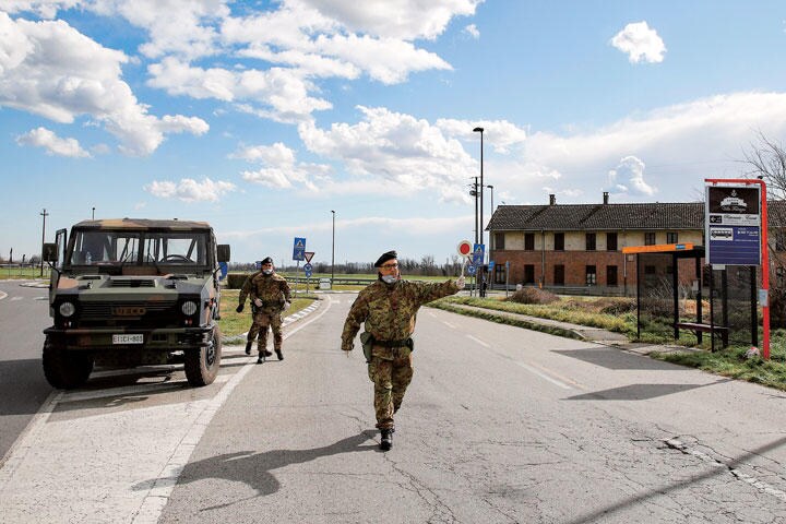 イタリア北部の感染拡大地域は事実上封鎖された　AP/AFLO