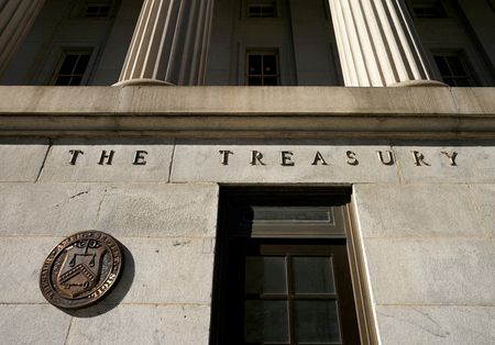 米財務省は２０日に公表した外国為替報告書で、為替操作をしていないか注視する「監視リスト」に日本を加えた。写真はワシントンの米財務省前で２０２３年１月撮影（２０２４年　ロイター／Kevin Lamarque）