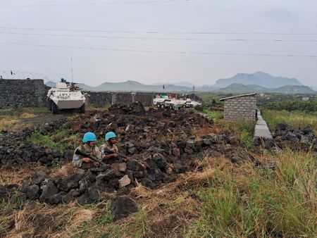 　コンゴ民主共和国（旧ザイール）の反政府勢力は２６日、東部最大の都市ゴマを掌握したと表明した。写真は北キブで監視に当たる国連コンゴ民主共和国安定化ミッション（MONUSCO）のメンバー。MONUSCOが同日提供(２０２５年　ロイター)