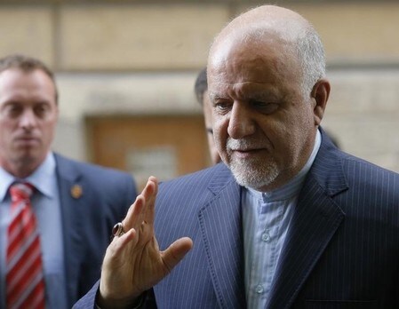 　９月６日、イランのザンギャネ石油相（写真右）は、１バレル＝５０─６０ドルの原油価格と、相場安定につながる方策を支持する考えを示した。ウィーンで６月撮影（２０１６年　ロイター／Heinz-Peter Bader）