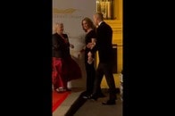 【動画】車の中で「アツアツすぎる」...偶然カメラに収められたウィリアム皇太子夫妻の「プライベートな姿」に話題沸騰