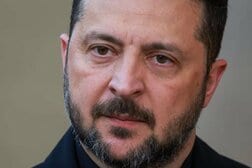 ゼレンスキー、紛争終結に向けてロシアに「影響を与える」40日間の作戦を承認