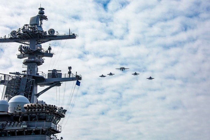 米戦闘機、空母エイブラハム・リンカーンに接近したイラン製ドローンを