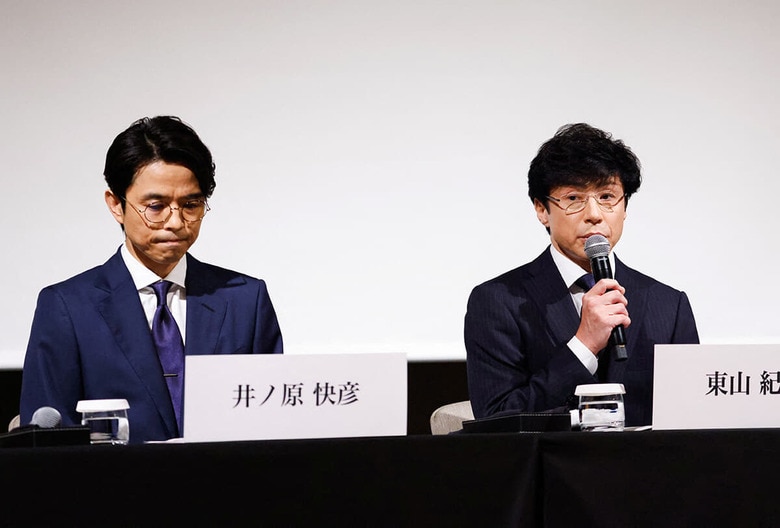 新体制について会見で語る東山紀之新社長（右）と井ノ原快彦副社長（10月2日）　Issei Kato-Reuters