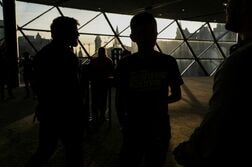 カナダ、16歳未満のＳＮＳ利用禁止法案提出　豪に続く動き