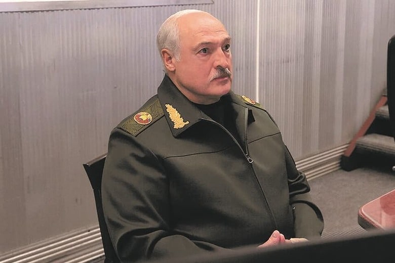 臆測が渦巻くなか軍司令部を訪れたルカシェンコ　BELARUS’ PRESIDENTIAL PRESS OFFICEｰAP/AFLO