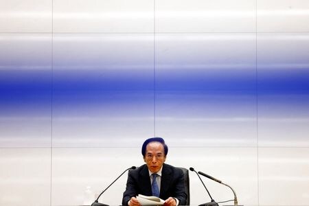 　８月２３日、日銀の植田和男総裁（写真）は、日銀の金融政策正常化が遅れているのではとの指摘に対し、今年３月までの大規模金融緩和の継続は、物価目標の持続的安定的な実現が見通せるまでとのコミットメントがあり適切だったと答弁した。写真は７月、都内で撮影（２０２４年　ロイター/Issei Kato）