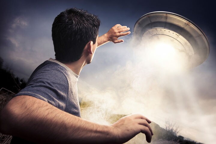 60年代のUFO目撃情報の構図は現代のフェイクニュースとよく似ている　fergregory/iStock.
