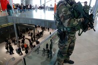 パリには非常事態の延長よりやるべきことがある