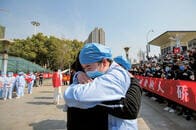 新型コロナ「震源地」武漢で新規感染者ゼロも残る疑念