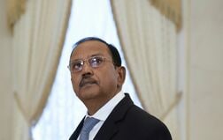 インド、国家安全保障顧問が中国外相と会談　「関係正常化へ進展」