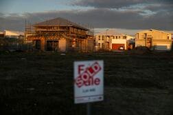 豪下院、数十年で最大の税制改革法案を可決　不動産税など見直し