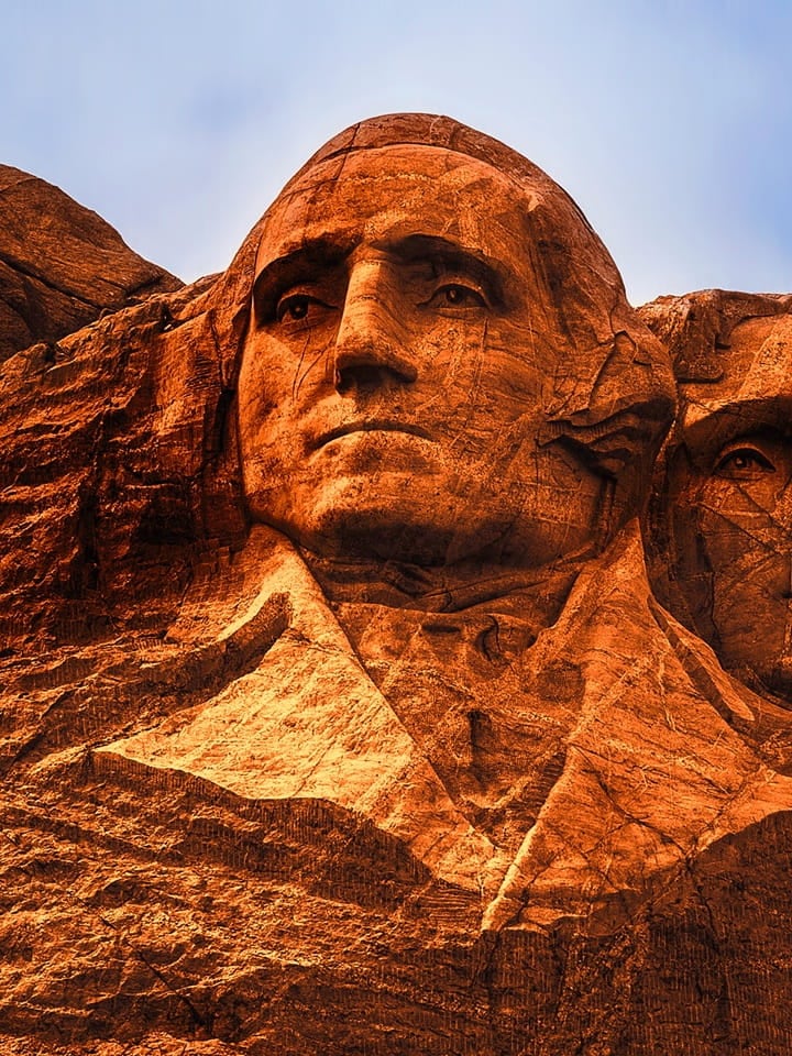 ラッシュモア山国家記念碑のジョージ・ワシントン大統領