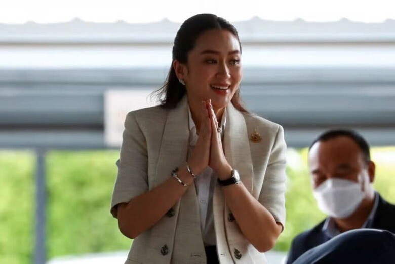 ８月１６日、タイ憲法裁判所の命令を受けて失職したセター首相の後任を決める首相選が議会で実施され、タクシン元首相の次女で与党・タイ貢献党党首のペートンタン・シナワット氏（３７）が新たな首相に選出された。バンコクで１６日撮影（２０２４年　ロイター／Chalinee Thirasupa）