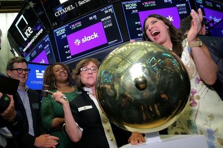 　１２月２０日、米証券取引委員会（ＳＥＣ）がビジネス対話アプリを手掛ける米スラック・テクノロジーズなど新興企業のニューヨーク証券取引所（ＮＹＳＥ）への上場を調査している。写真は６月撮影（２０１９年　ロイター/Brendan McDermid）