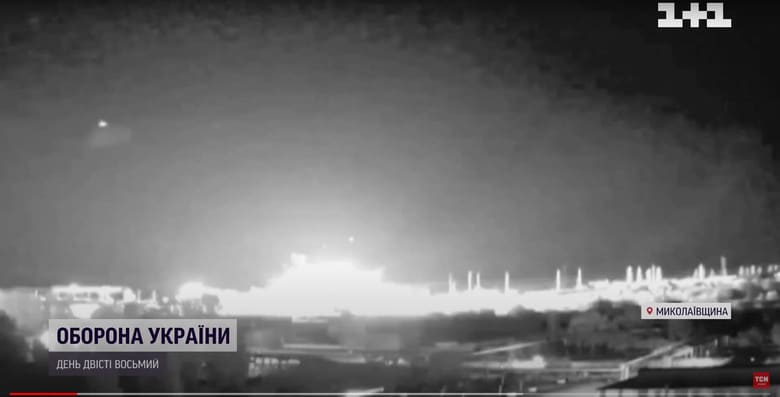 南ウクライナ原発が攻撃された瞬間　ТСН / YouTube