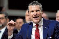 「米軍を率いる資質ゼロ」と言われるヘグセス米国防長官候補、指名公聴会でも気になるのはボスの顔色だけ