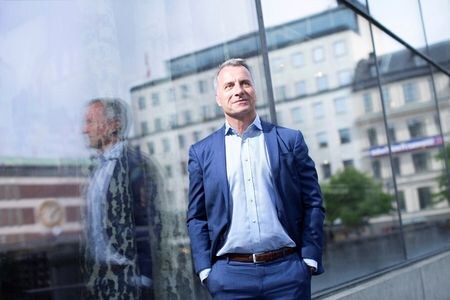 　３月にロシア事業の売却を完了したノルウェーの紙容器メーカー、エロパックのトーマス・コルメンディ最高経営責任者（ＣＥＯ、写真）は、「未知の要素」が最大の問題だったと振り返った。５月２７日撮影の提供写真（２０２３年　ロイター）